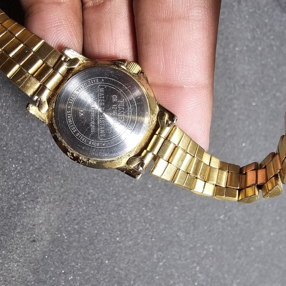 Carriage By Timex Indiglo Ladies Quartz Watch Date Just Gild Tone Working KK sho - Picture 8 of 9